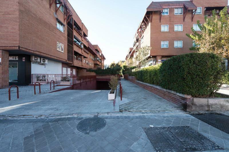 马德里Vivienda Familiar Con Jardin Junto A Ifema公寓 外观 照片